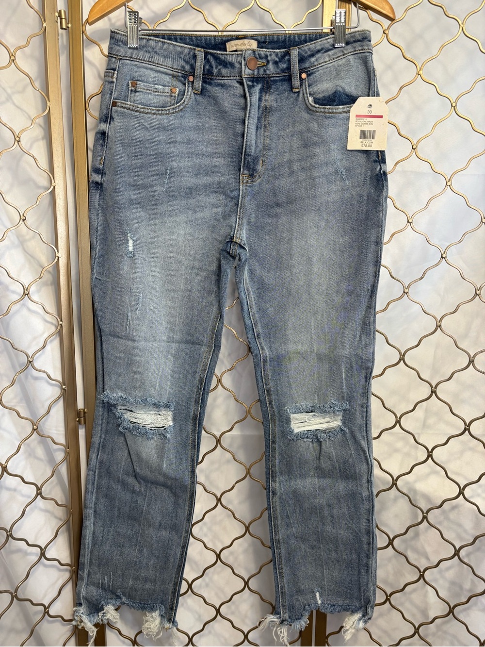Wonderly NWT Distressed Straight Leg Jeans size 30